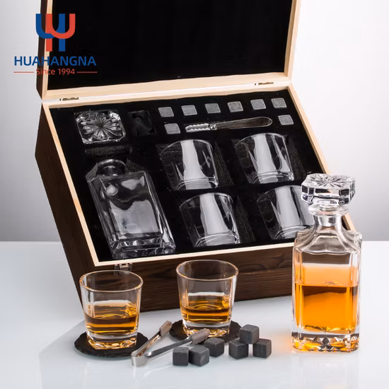 Customized 500ml Vodka Bottles, 750ml Whiskey Bottles, 500ml Tequila Bottles and Other Spirit Bottles, Spot Sale, Cheap Price, Wine Dividers, Xo Glass Bottles