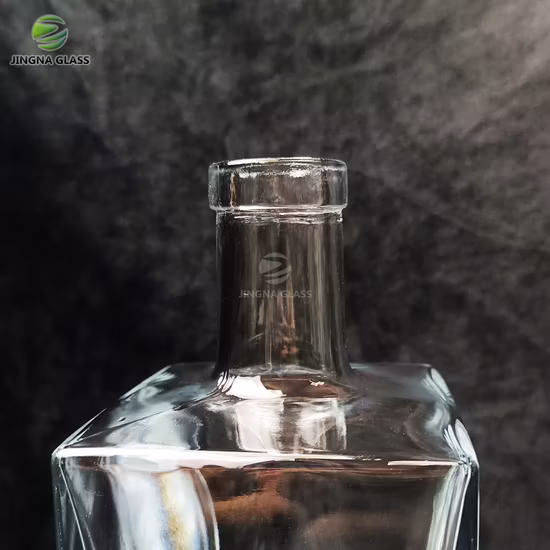 China Factory Manufacturer High Quality Wholesale Empty Clear Round 375ml 500ml 750ml Glass Bottle Wine Bottle Vodka Gin Rum Alcohol Whiskey Tequila Brandy